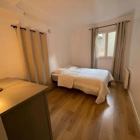 Апартаменты Appartement Le Saint Jacques - Saint Germain En Laye Сен-Жермен-ан-Ле